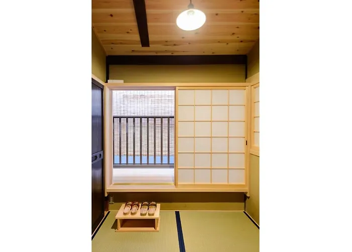 Nadeshiko Shirakawa Machiya House